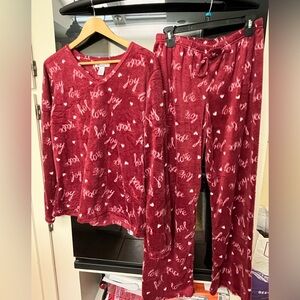 🛍️Soft, Burgundy Ladies Pajamas Set